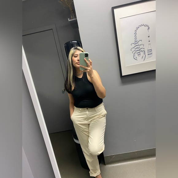 Meet your Posher, Estelle - Picture 3 of 13